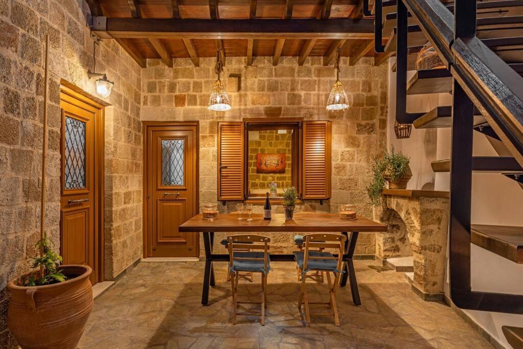 Margaritis Luxury Medieval House Rhodes City Exterior foto